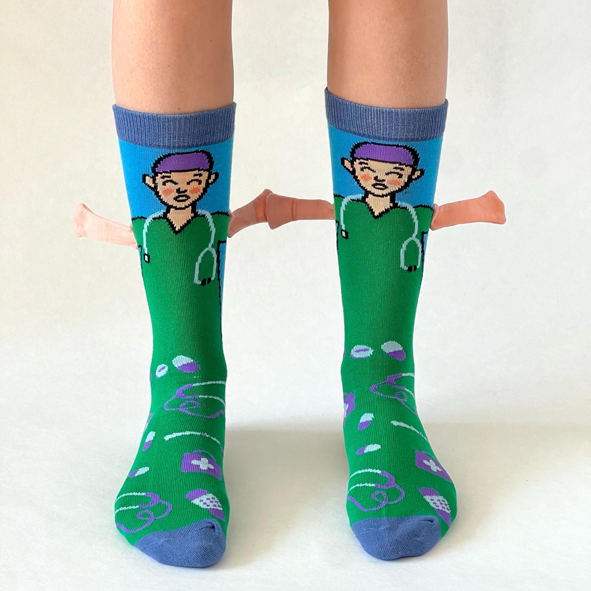 Hand in Hand im OP Socken grün / blau